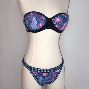 VICTORIA’S SECRETS Strapless Bikini 👙